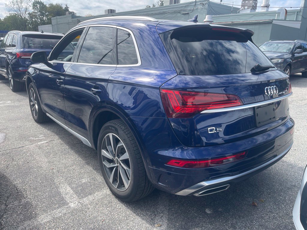 Used 2023 Audi Q5 2.0T Premium w/ Convenience Package AWD/4WD image 4