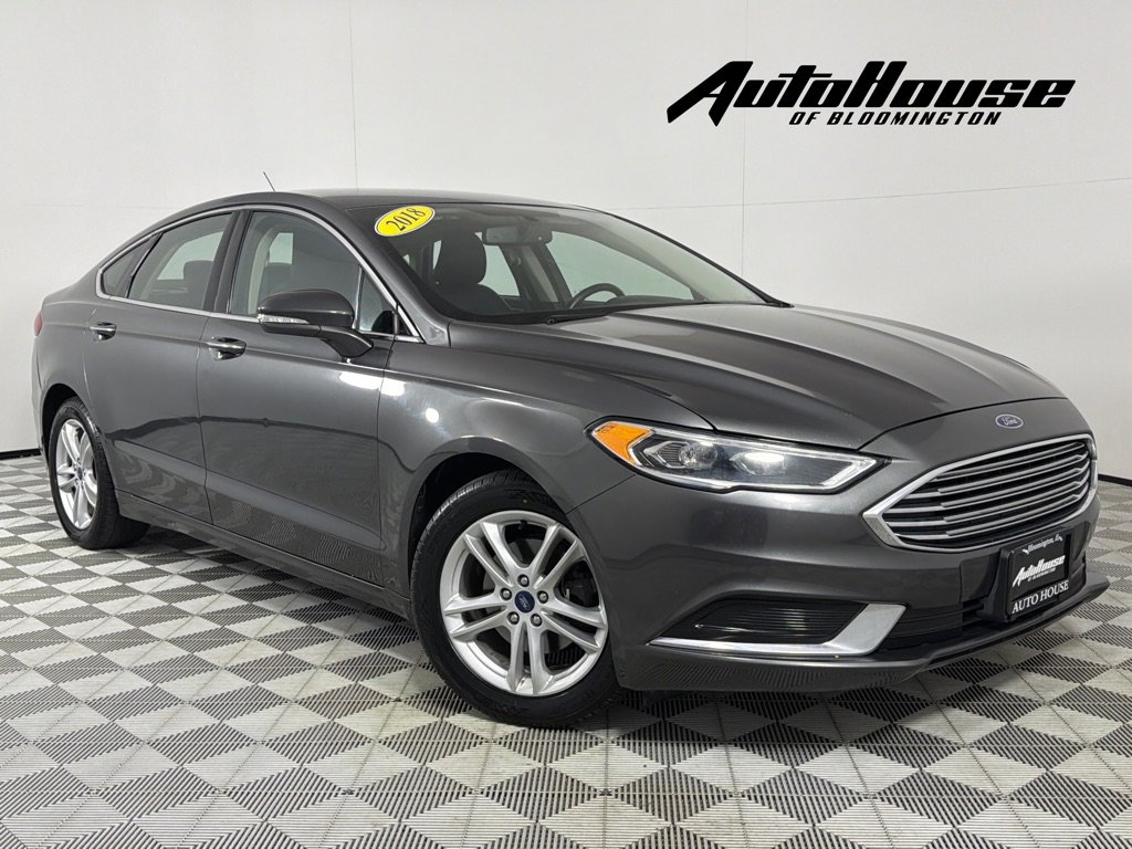 Used 2018 Ford Fusion SE image 1