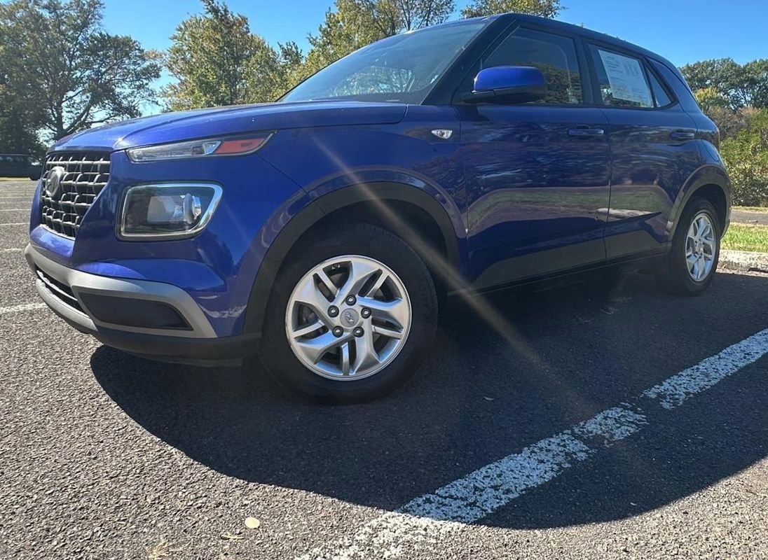 Used 2021 Hyundai Venue SE image 6