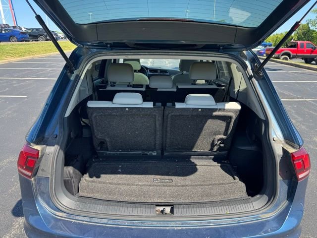 Used 2018 Volkswagen Tiguan SE w/ Panoramic Sunroof Package FWD image 8