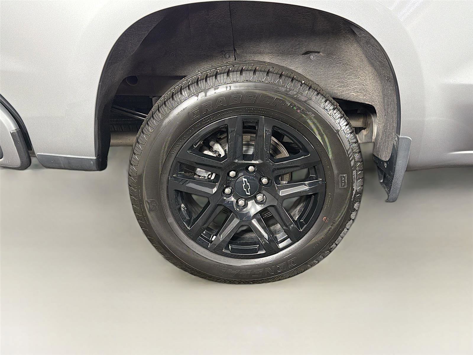 Used 2023 Chevrolet Silverado 1500 RST AWD/4WD image 35