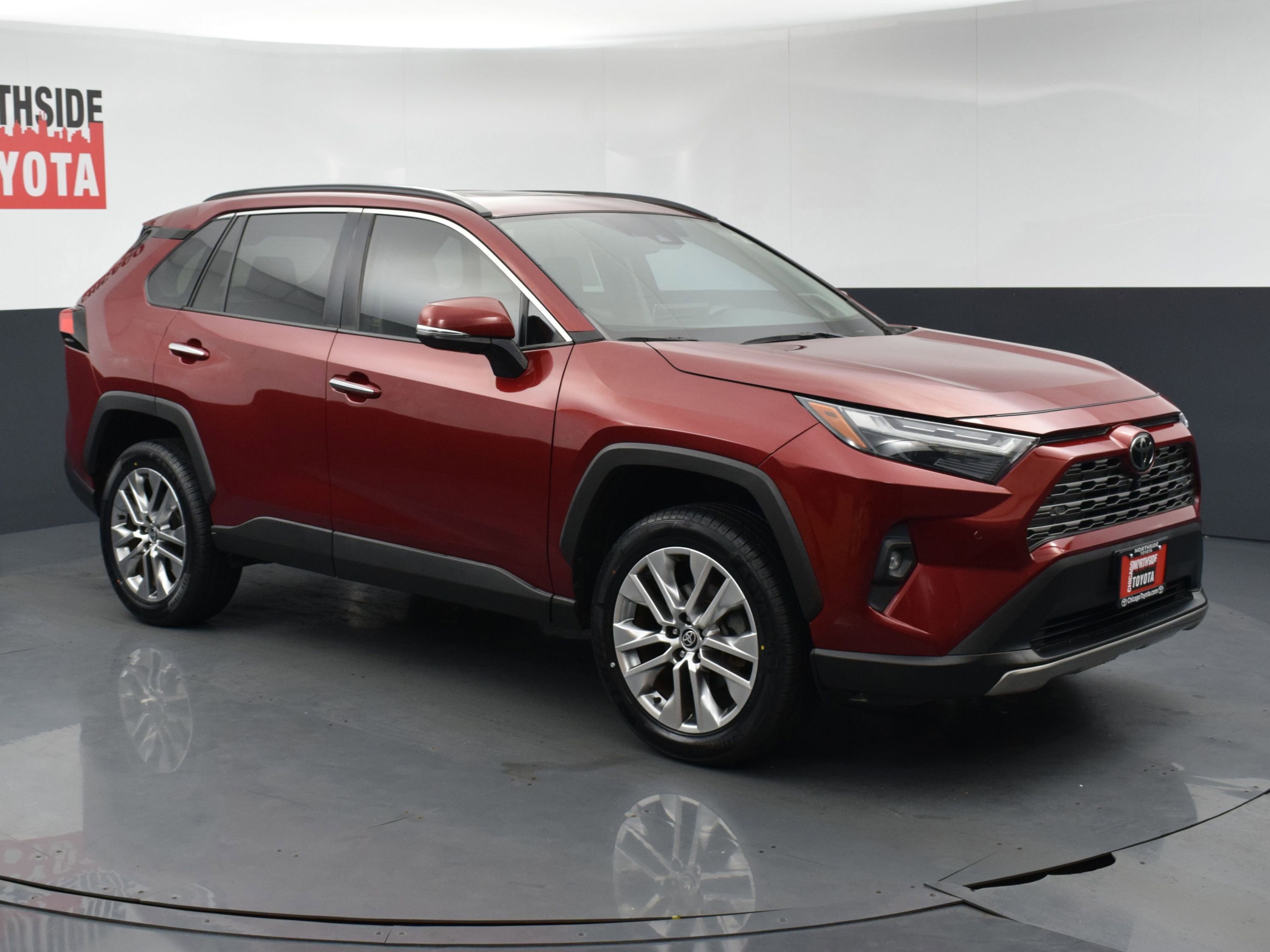 Used 2022 Toyota RAV4 Limited AWD/4WD image 6