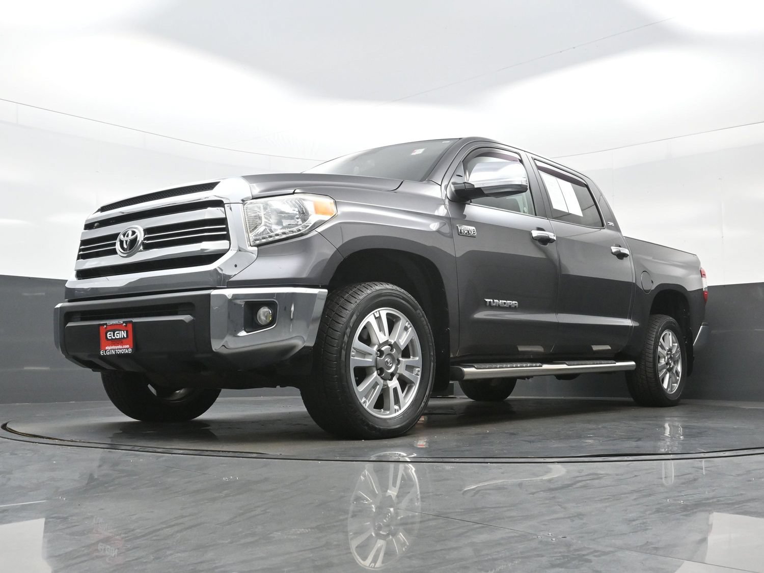 Used 2017 Toyota Tundra SR5 w/ SR5 Upgrade Package AWD/4WD image 29