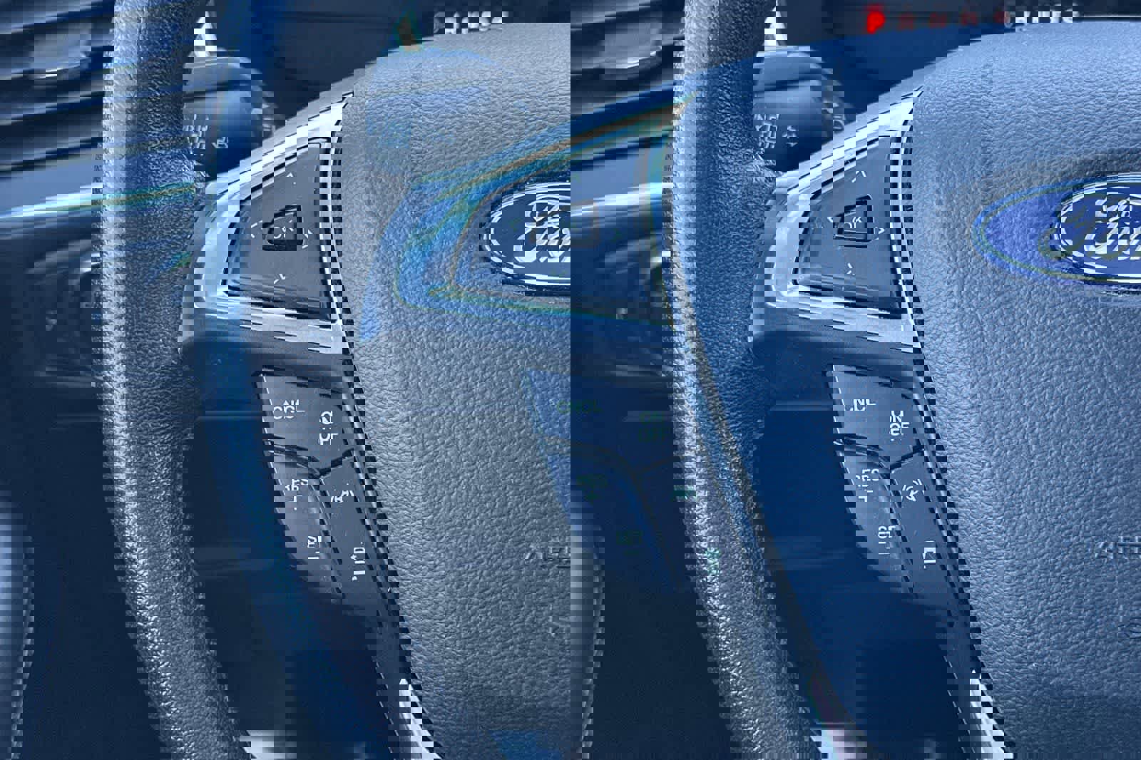 Used 2019 Ford Edge Titanium w/ Equipment Group 301A image 27