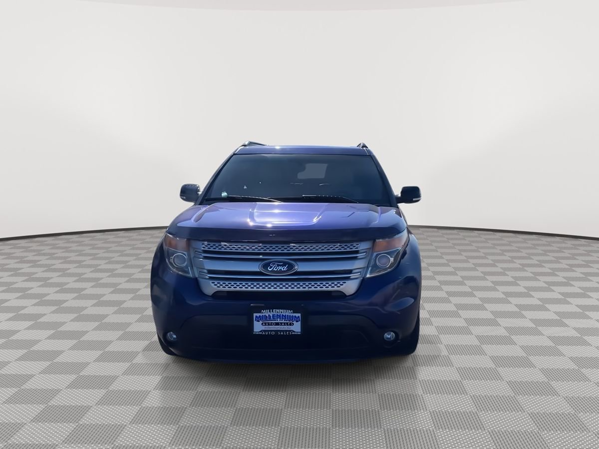 Used 2014 Ford Explorer XLT w/ Equipment Group 201A image 2