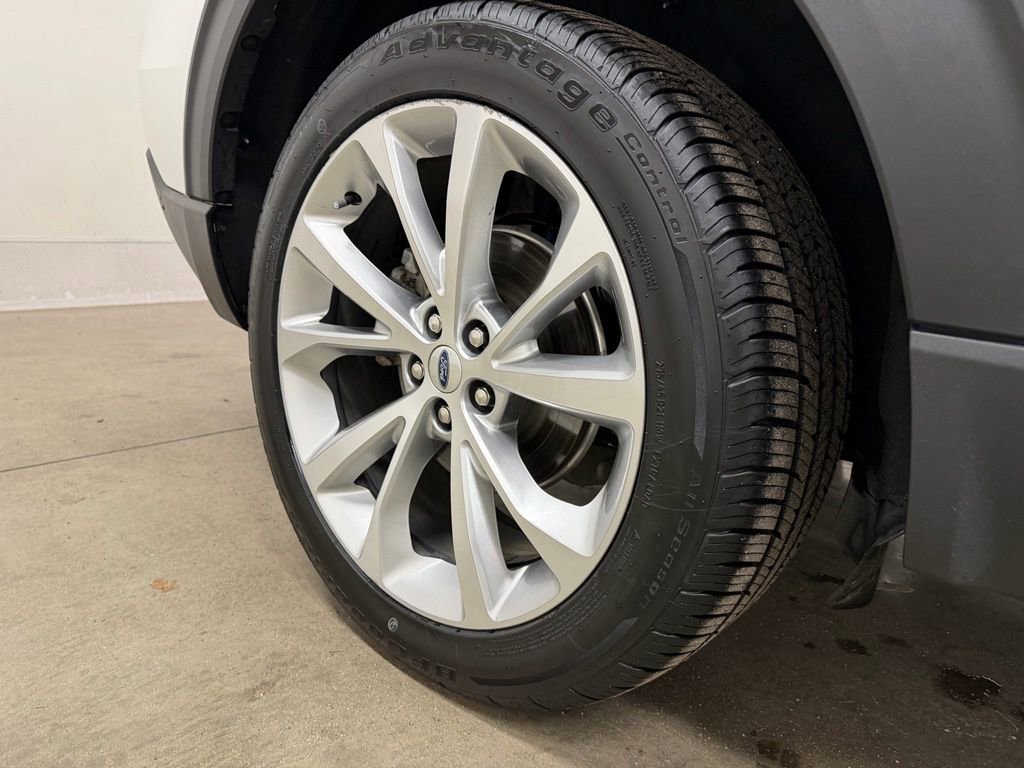 Used 2023 Ford Explorer Platinum w/ Technology Package image 14