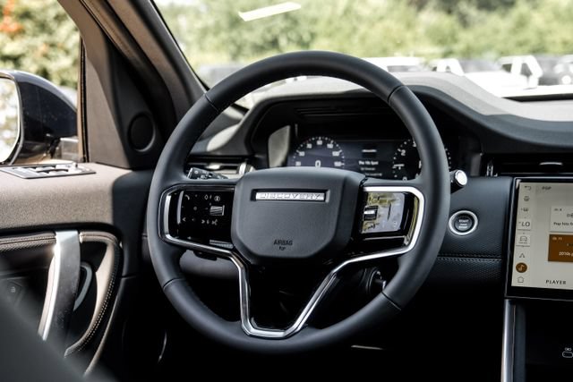 New 2026 Land Rover Discovery Sport Landmark AWD/4WD image 21