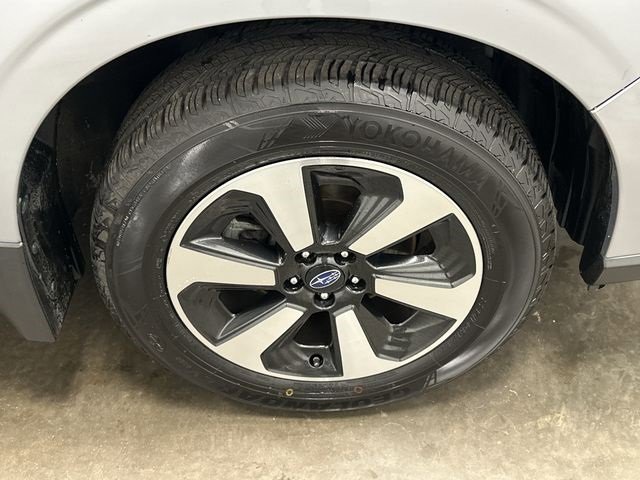 Used 2017 Subaru Forester 2.5i Premium image 5