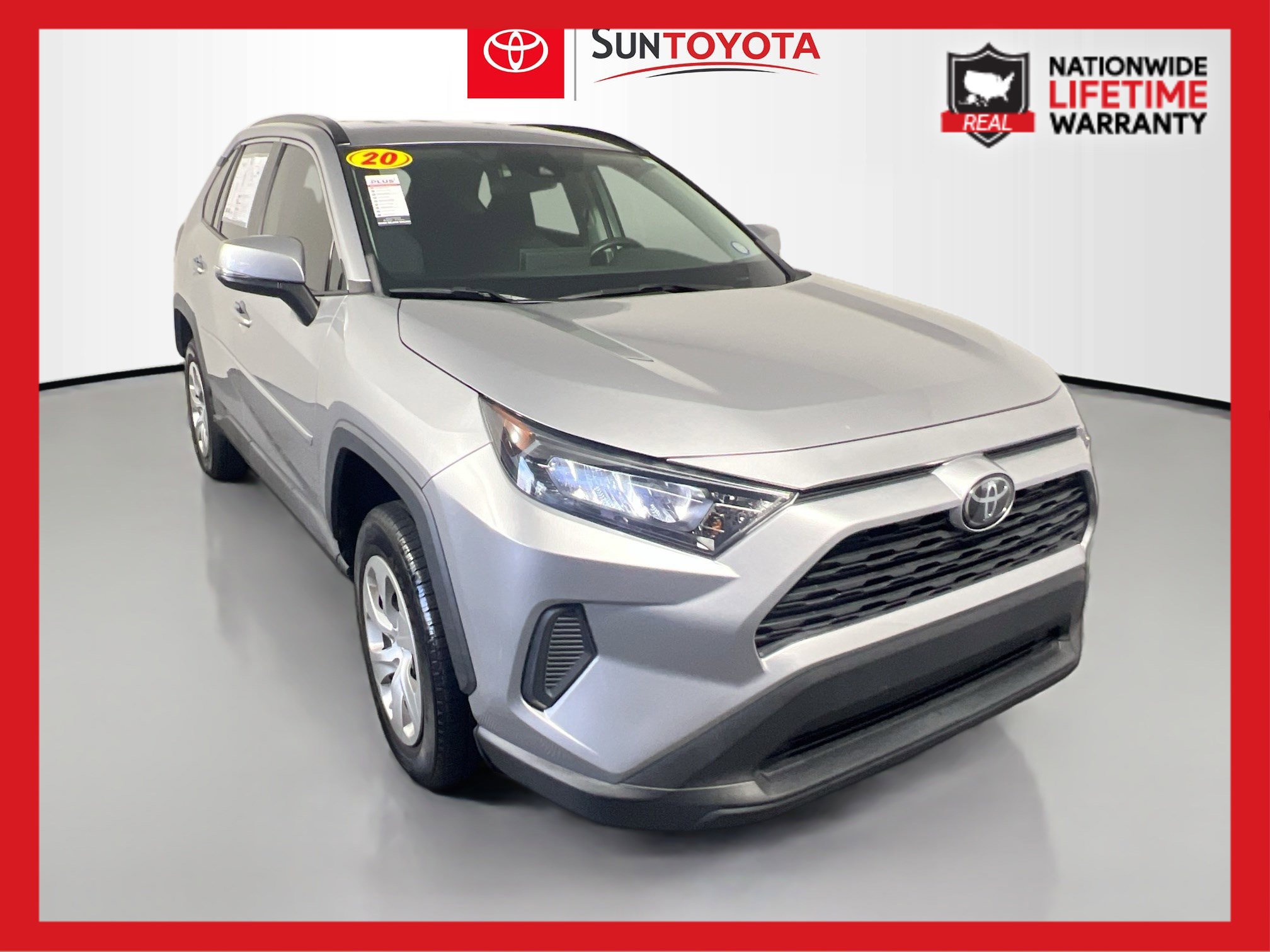 Used 2020 Toyota RAV4 LE image 1