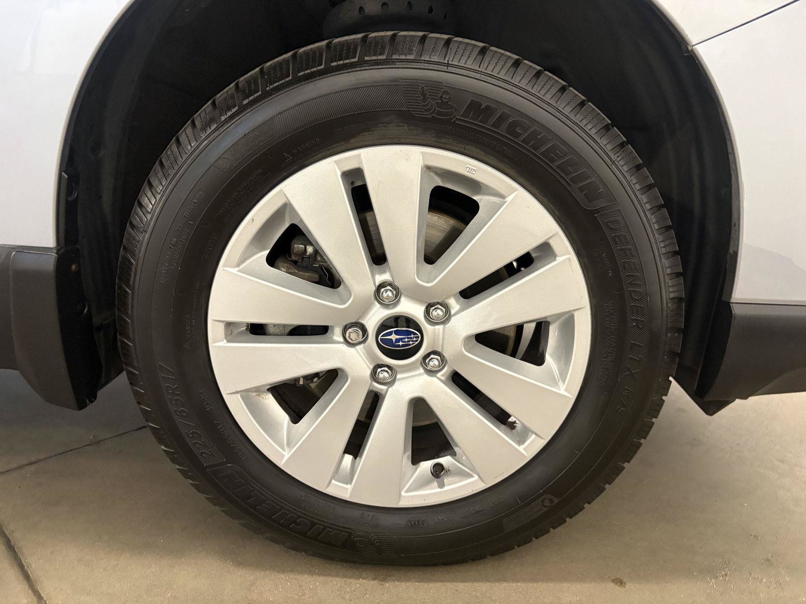 Used 2015 Subaru Outback 2.5i Premium AWD/4WD image 46