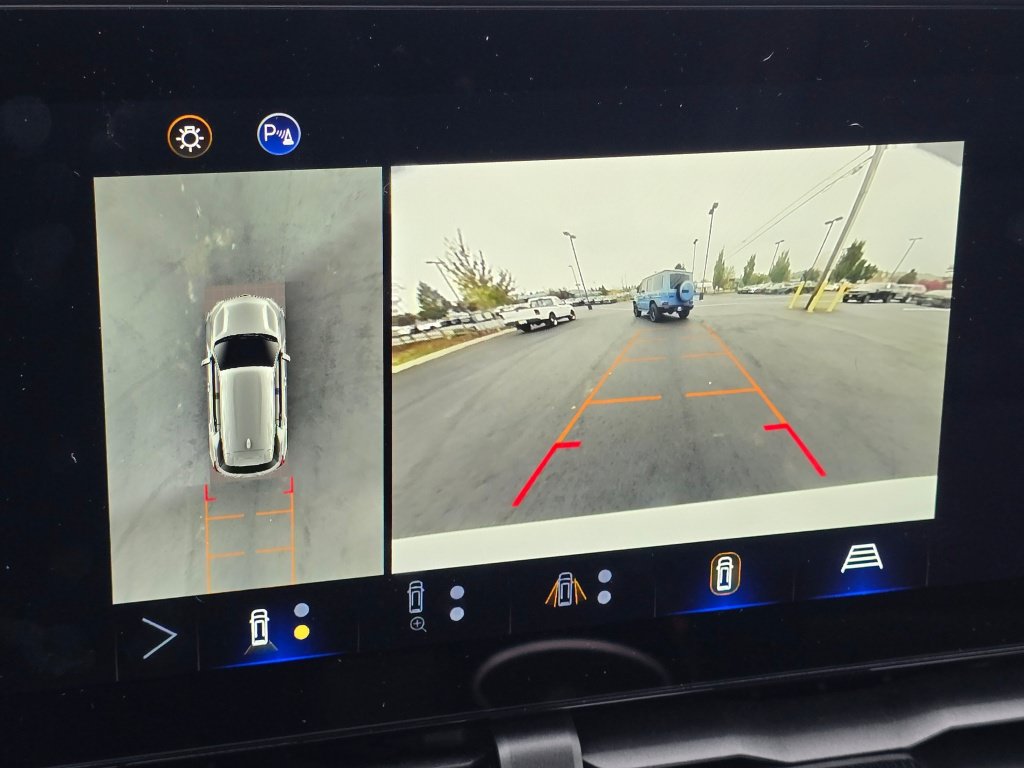 Used 2025 Chevrolet Equinox LT w/ Convenience Package II FWD image 42