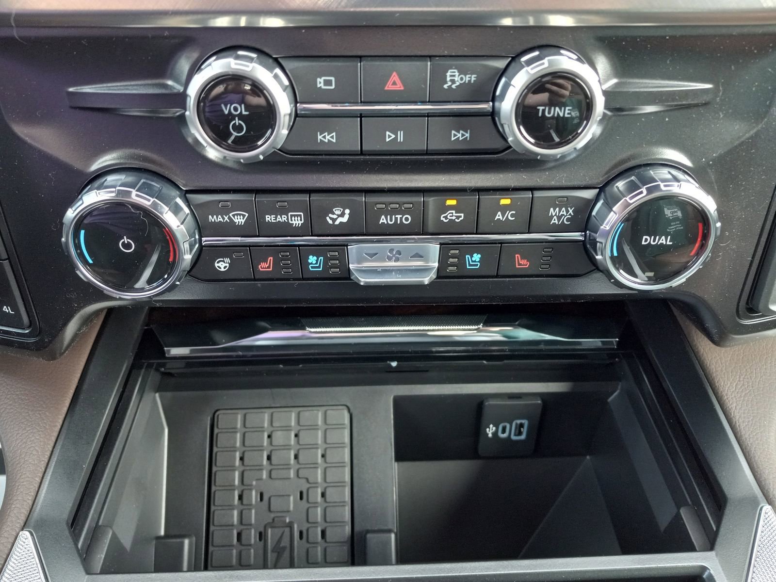 New 2026 Ford F250 King Ranch w/ Chrome Package image 19