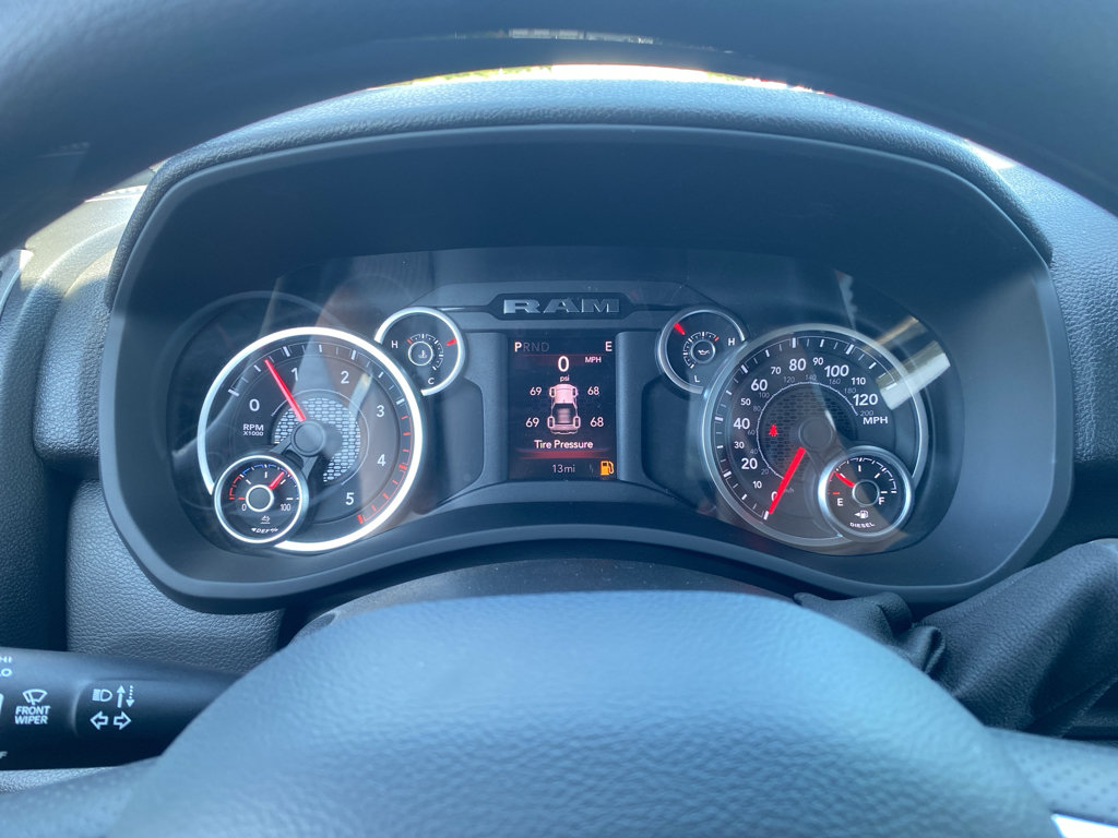 New 2026 RAM 2500 Tradesman AWD/4WD image 22
