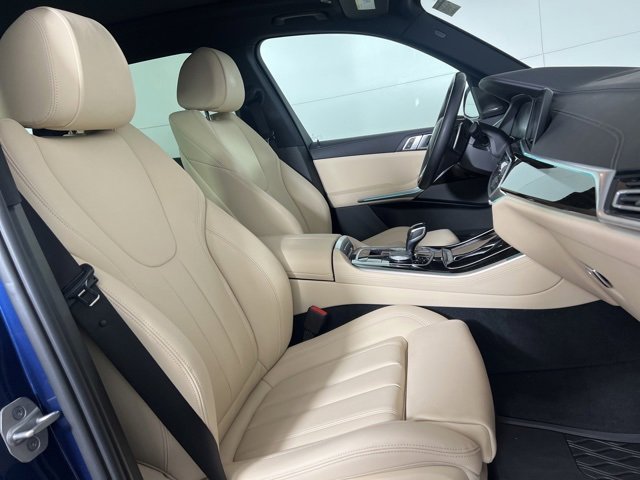 Used 2021 BMW X5 xDrive40i w/ Premium Package image 13