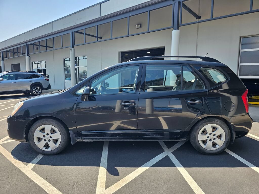 Used 2009 Kia Rondo LX FWD image 2
