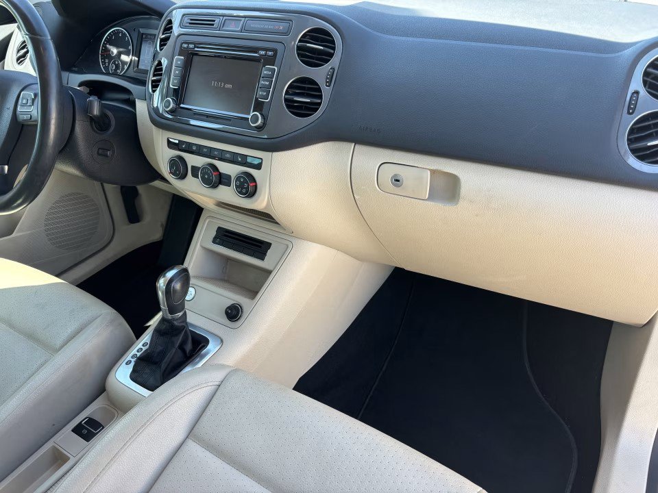 Used 2014 Volkswagen Tiguan SE FWD image 14
