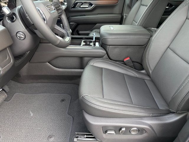 New 2026 GMC Yukon Denali w/ Sun & Power Step Package AWD/4WD image 11