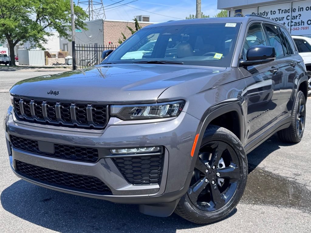 New 2026 Jeep Grand Cherokee Limited w/ Limited Altitude Package AWD/4WD image 3