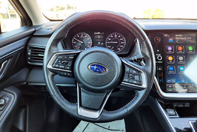 Used 2023 Subaru Outback Premium AWD/4WD image 9