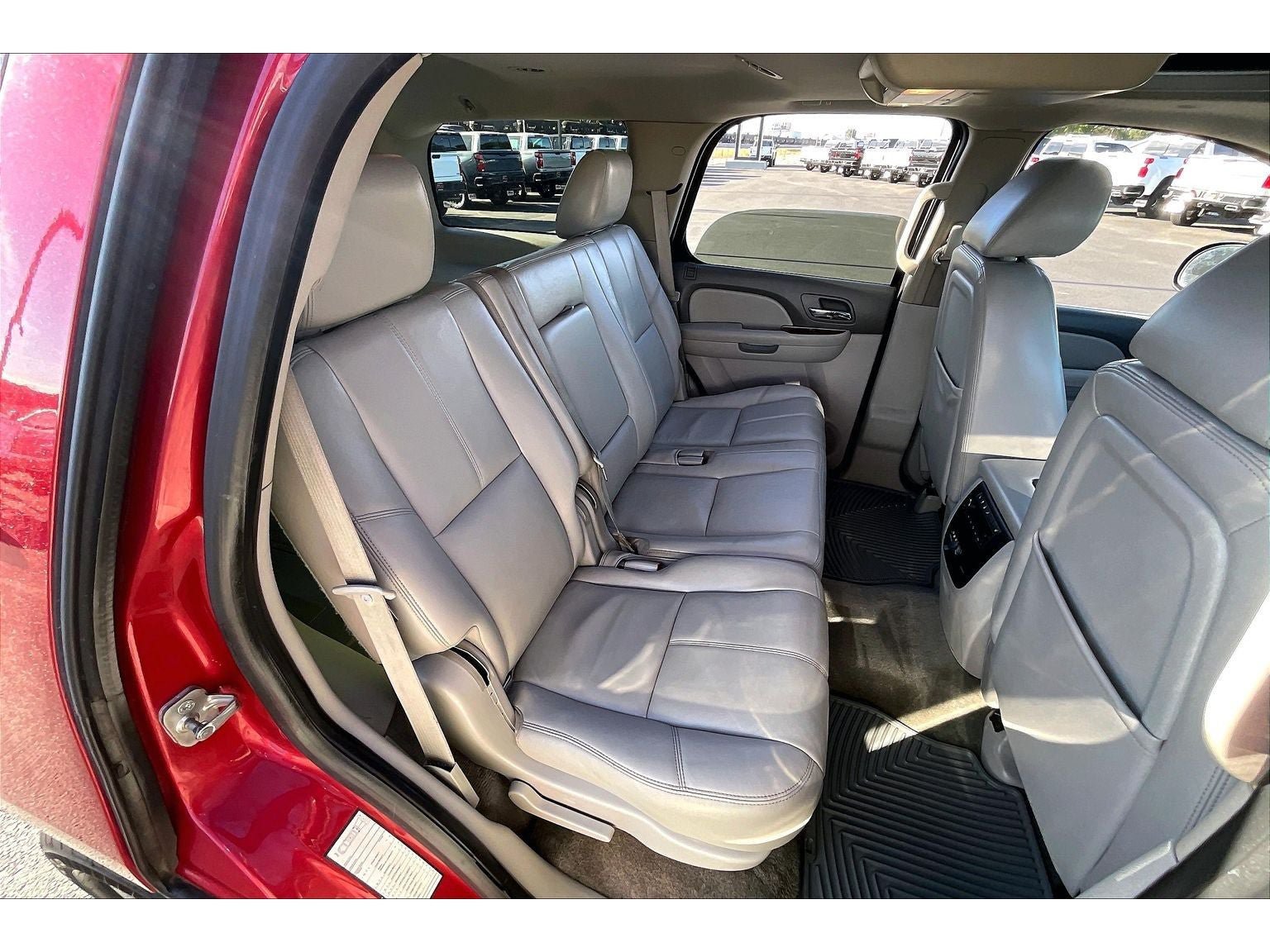 Used 2014 Chevrolet Tahoe LT w/ Luxury Package AWD/4WD image 28