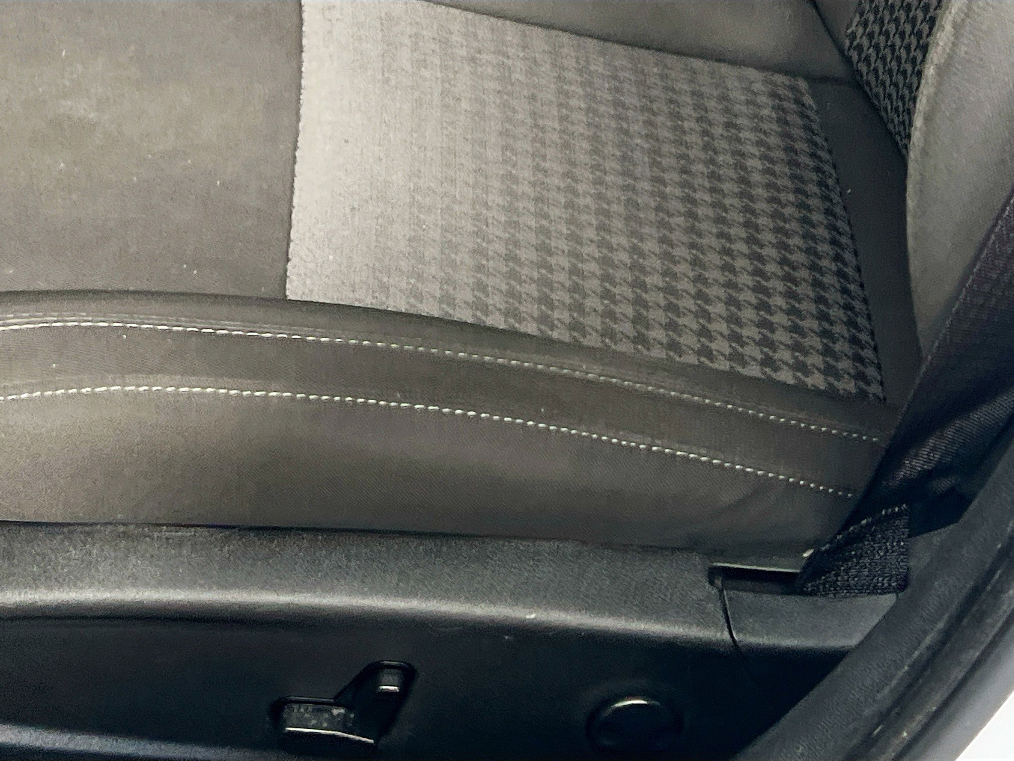 Used 2023 Dodge Charger GT image 15