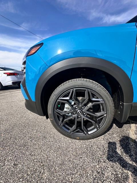 New 2025 Nissan Kicks SR image 12
