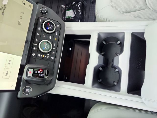 New 2026 Land Rover Defender 110 X-Dynamic SE AWD/4WD image 26