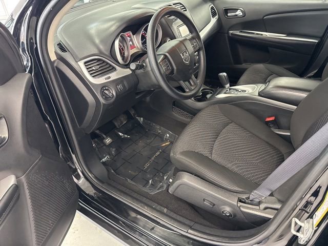 Used 2016 Dodge Journey SXT w/ Comfort/Convenience Group image 14