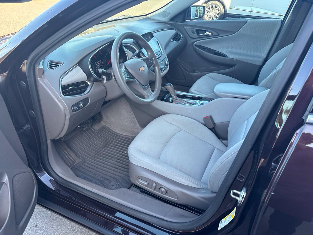 Used 2020 Chevrolet Malibu LS FWD image 14