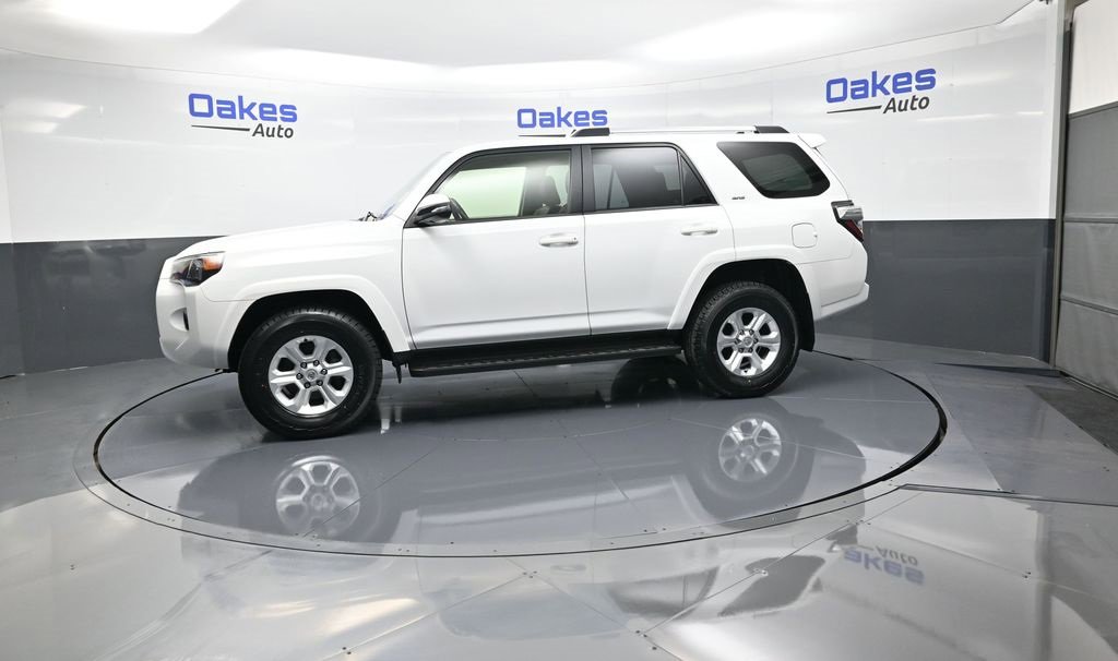 Used 2024 Toyota 4Runner SR5 Premium image 4