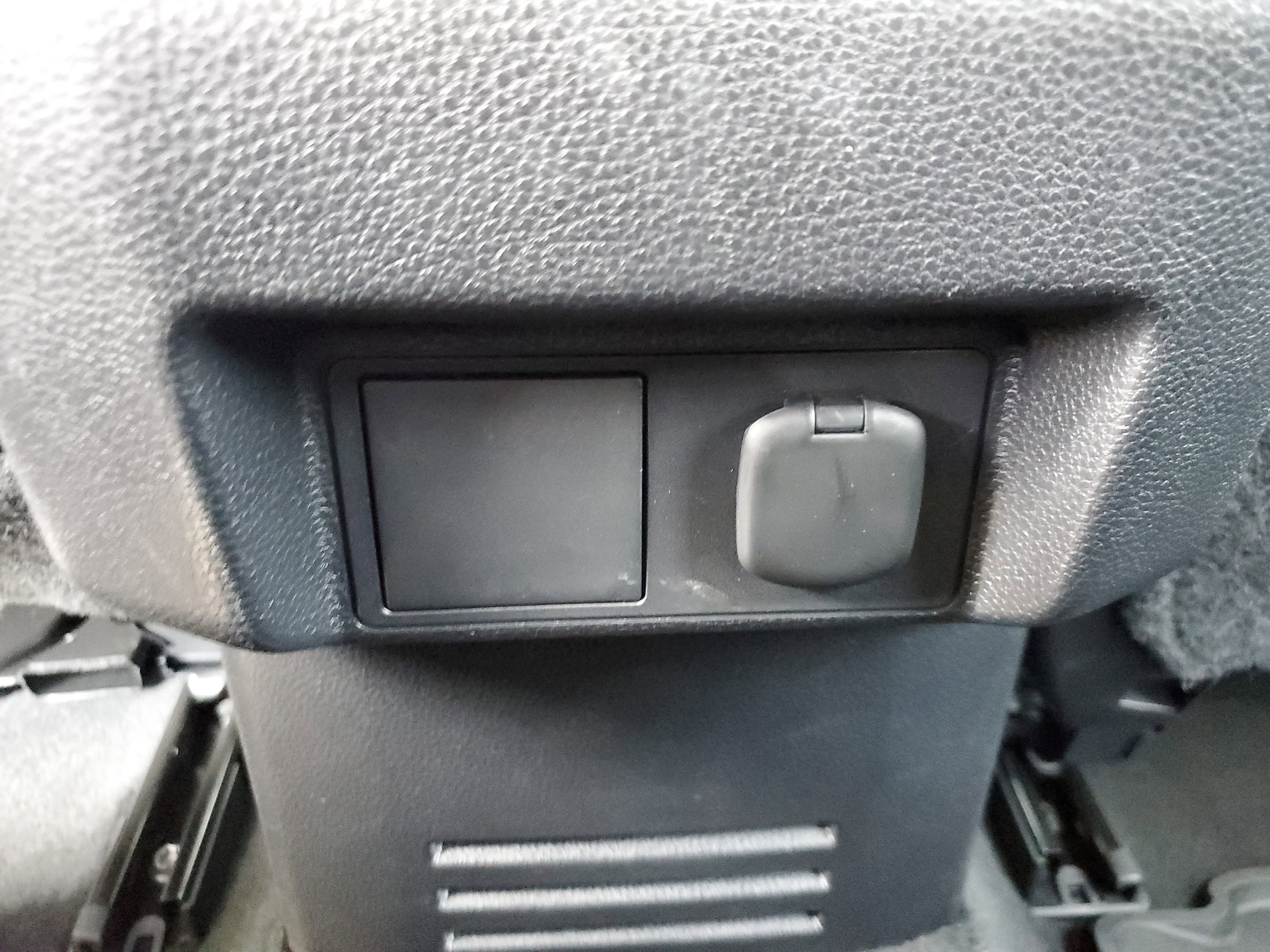 Used 2025 Toyota Tacoma SR w/ SR Upgrade Package AWD/4WD image 12
