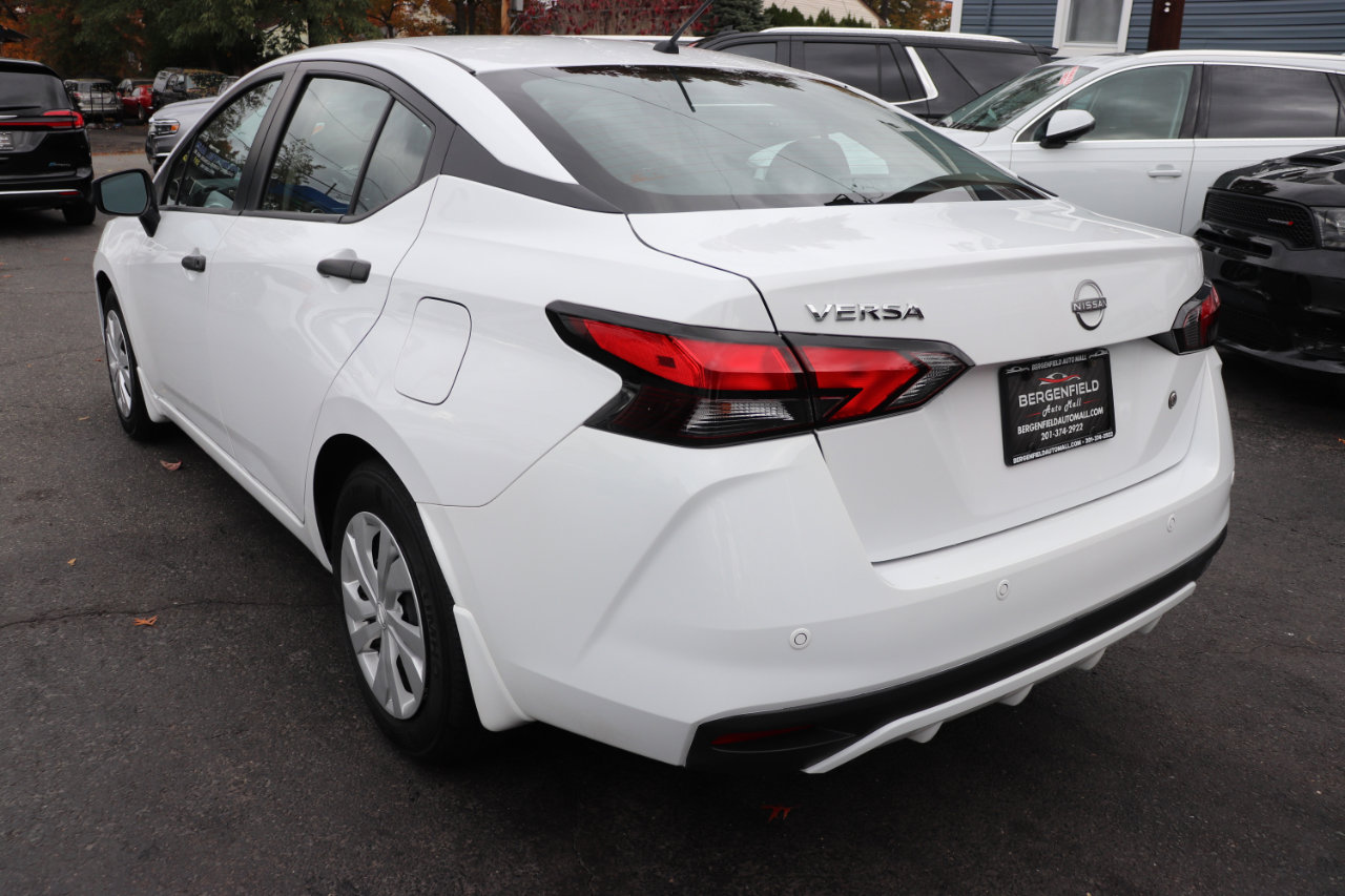 Used 2024 Nissan Versa S w/ Trunk Package image 3