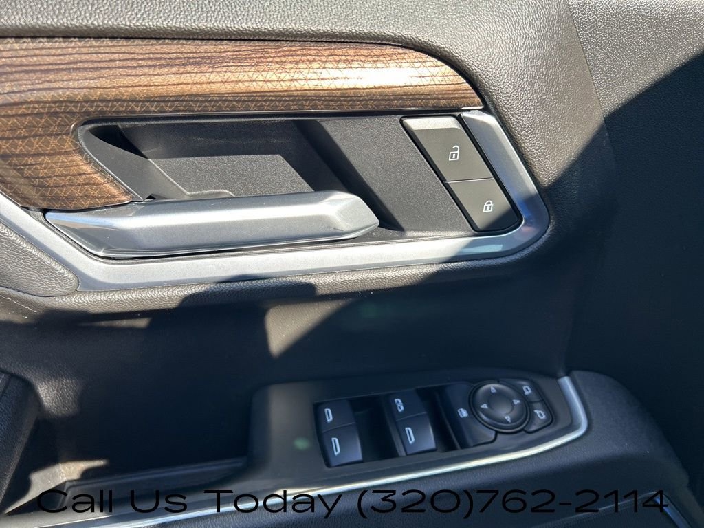 Certified 2025 Chevrolet Silverado 1500 LT AWD/4WD image 18