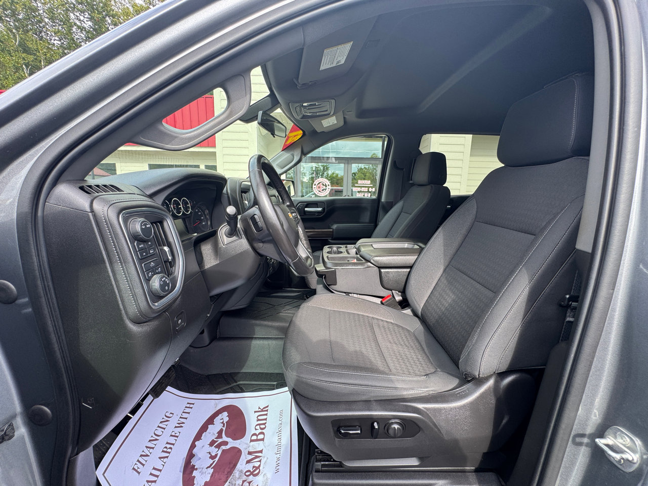 Used 2021 Chevrolet Silverado 1500 LT image 13