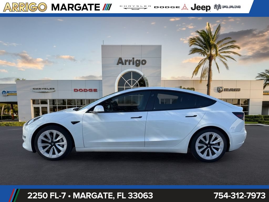 Used 2021 Tesla Model 3 Standard Range Plus RWD image 4