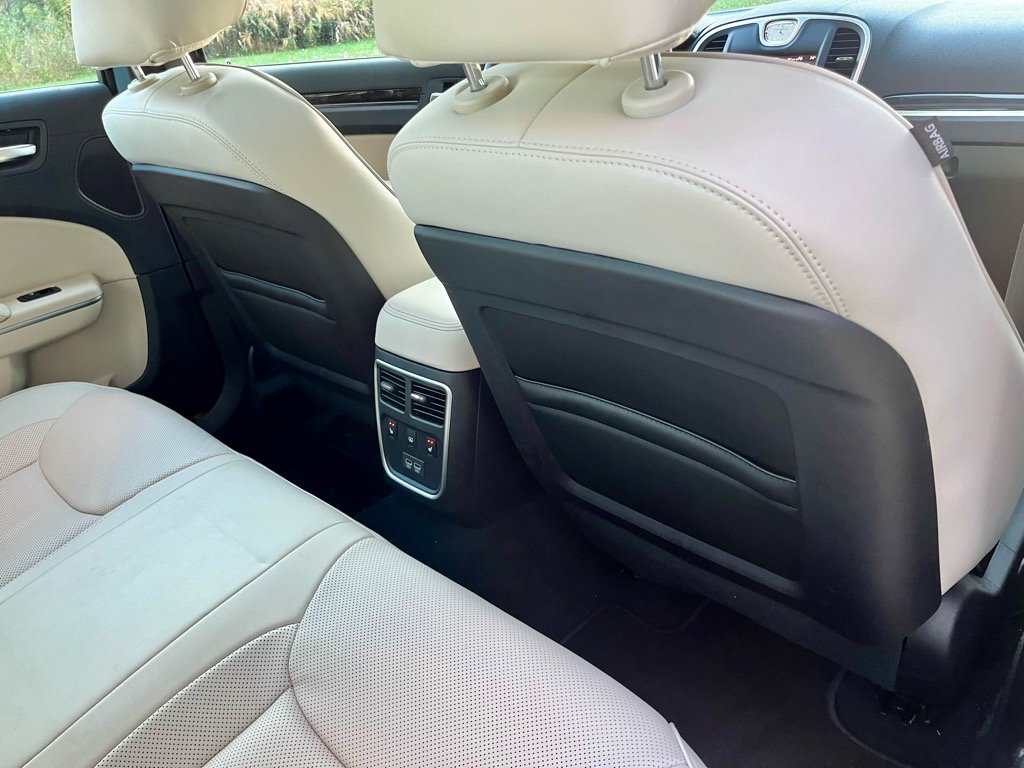 New 2023 Chrysler 300 Touring L w/ Popular Equipment Group image 16