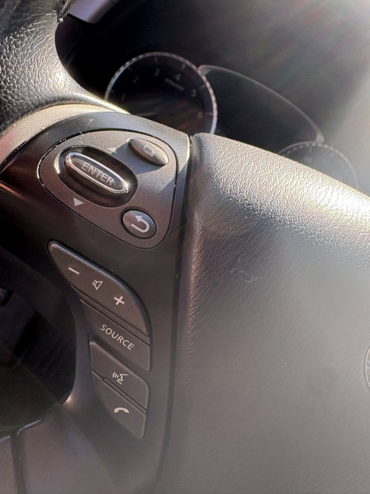 Used 2014 INFINITI QX60 FWD w/ Deluxe Touring Package image 18