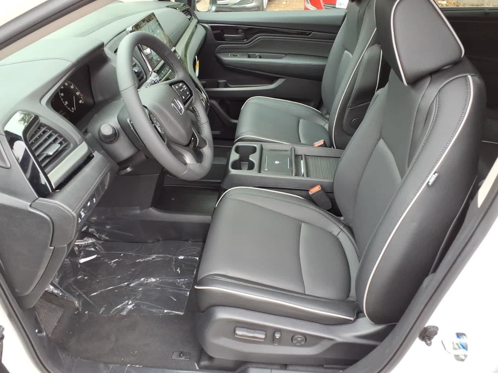 New 2026 Honda Odyssey Touring image 12