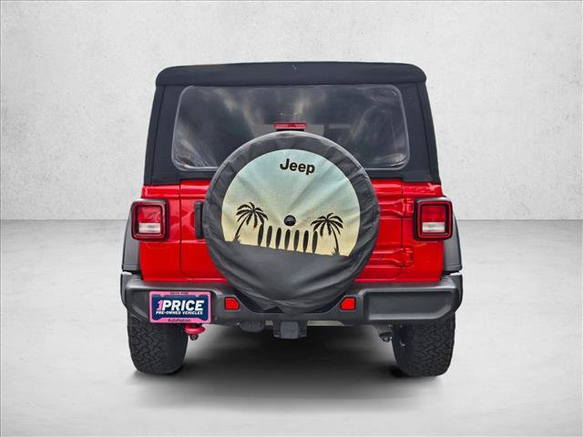 Used 2021 Jeep Wrangler Unlimited Rubicon AWD/4WD image 7
