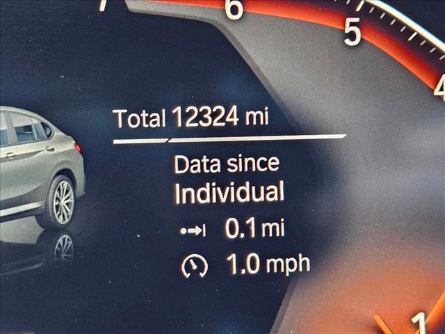 Used 2025 BMW X4 xDrive30i w/ Premium Package image 12