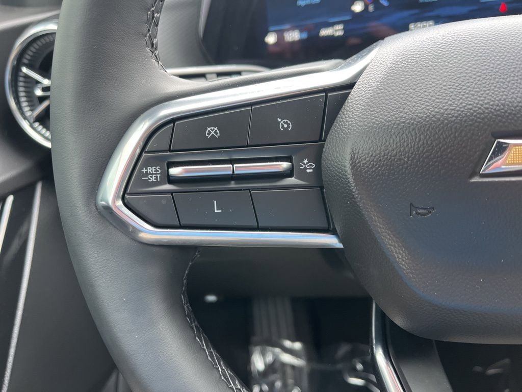 Used 2025 Chevrolet Equinox LT AWD/4WD image 27