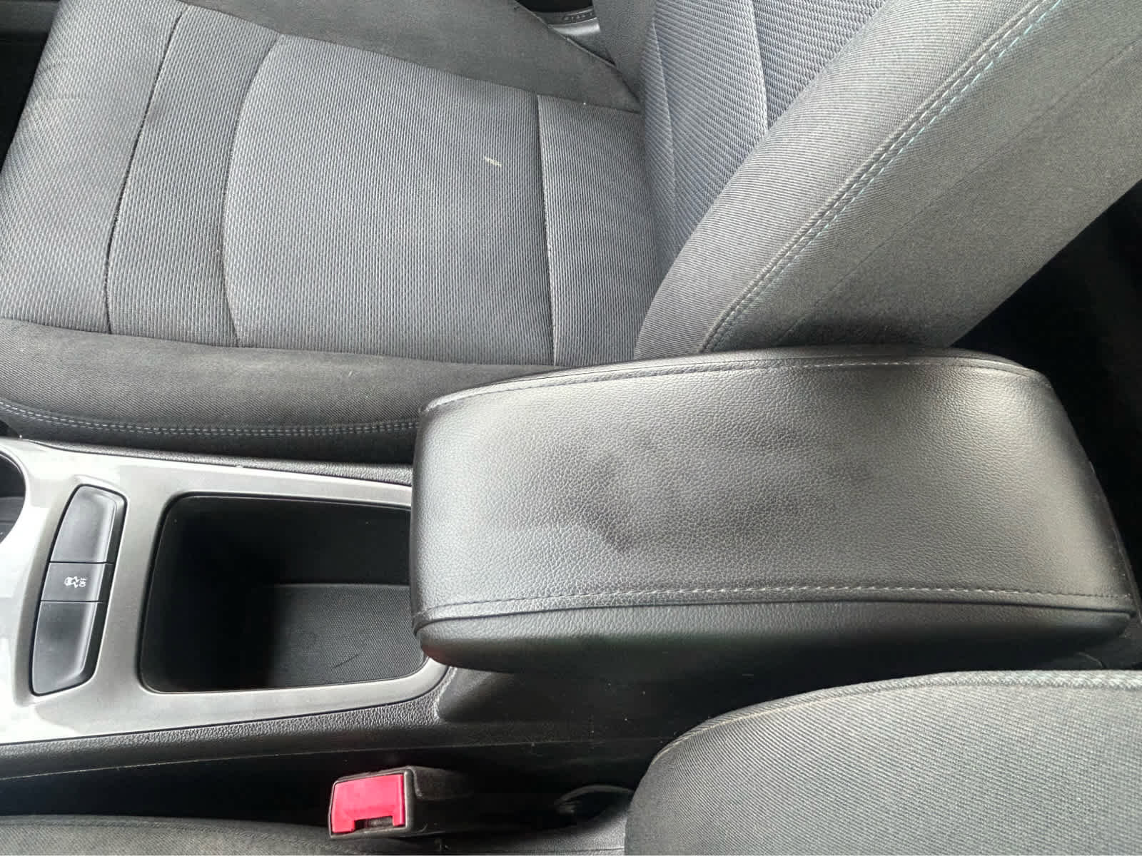 Used 2018 Chevrolet Cruze LT w/ Convenience Package FWD image 31