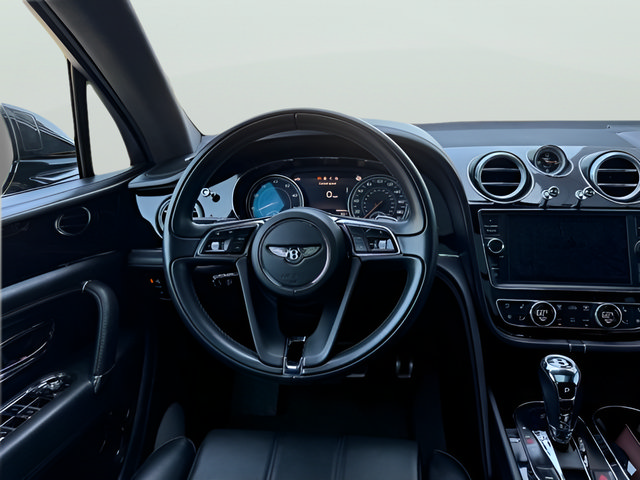 Used 2019 Bentley Bentayga AWD/4WD image 10