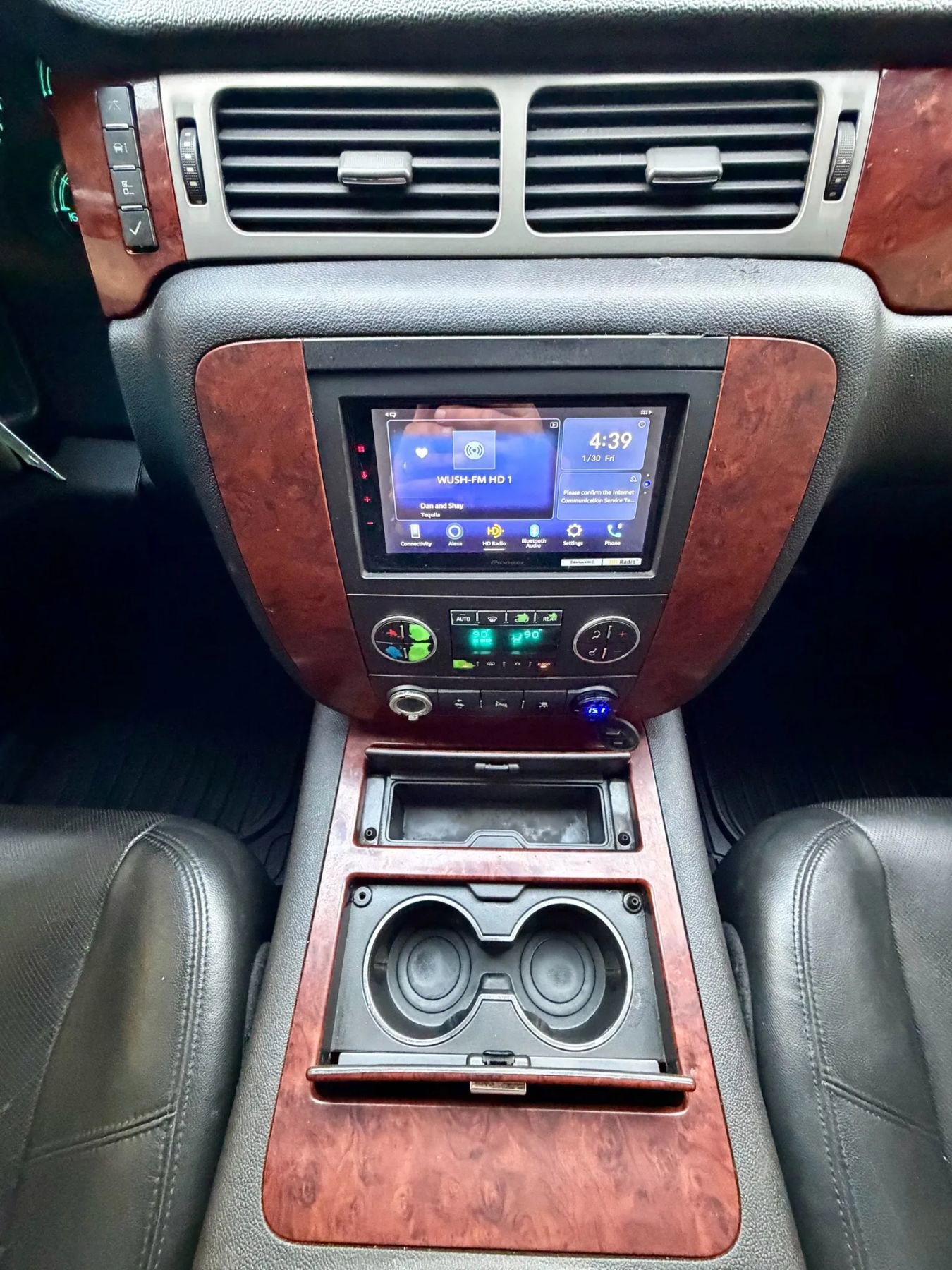 Used 2013 Chevrolet Tahoe LTZ image 14