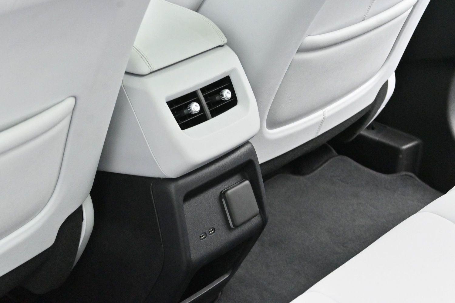 Certified 2025 Cadillac Optiq Sport 1 AWD/4WD image 32