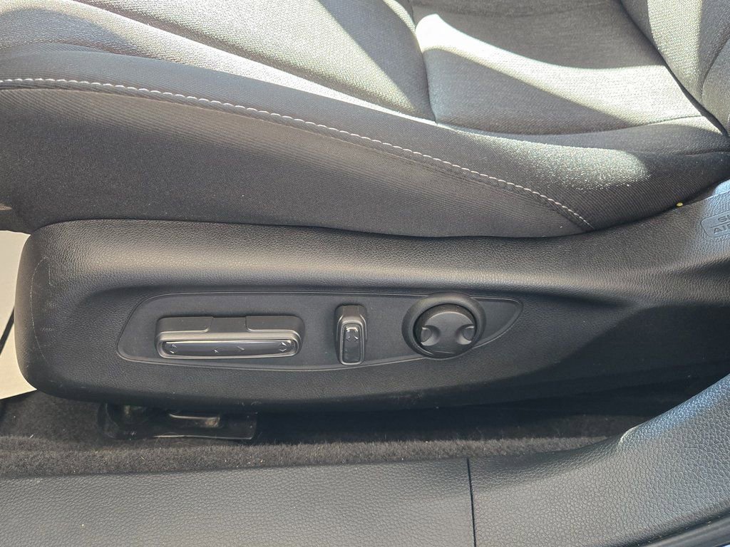 Used 2024 Honda Accord EX image 12