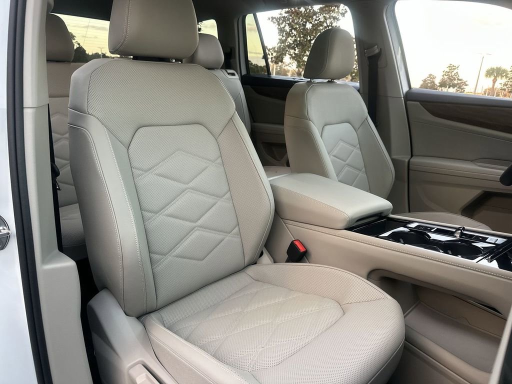 New 2026 Volkswagen Atlas SE image 27