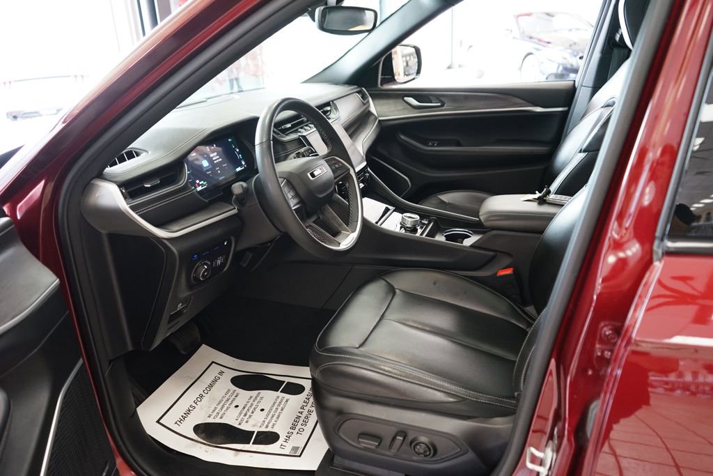 Used 2024 Jeep Grand Cherokee Limited 4xe AWD/4WD image 29