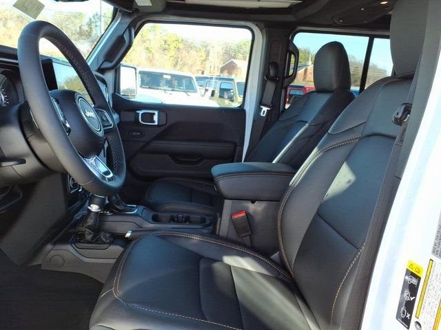 New 2026 Jeep Wrangler Unlimited Sahara AWD/4WD image 7