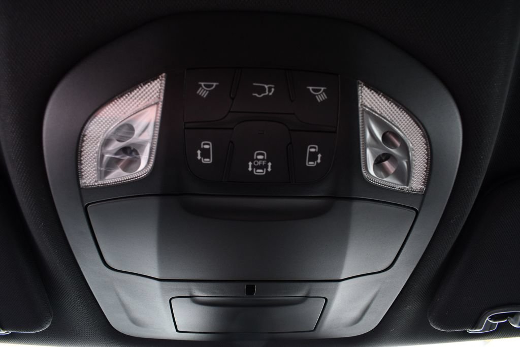 Used 2026 Chrysler Pacifica Select FWD image 33